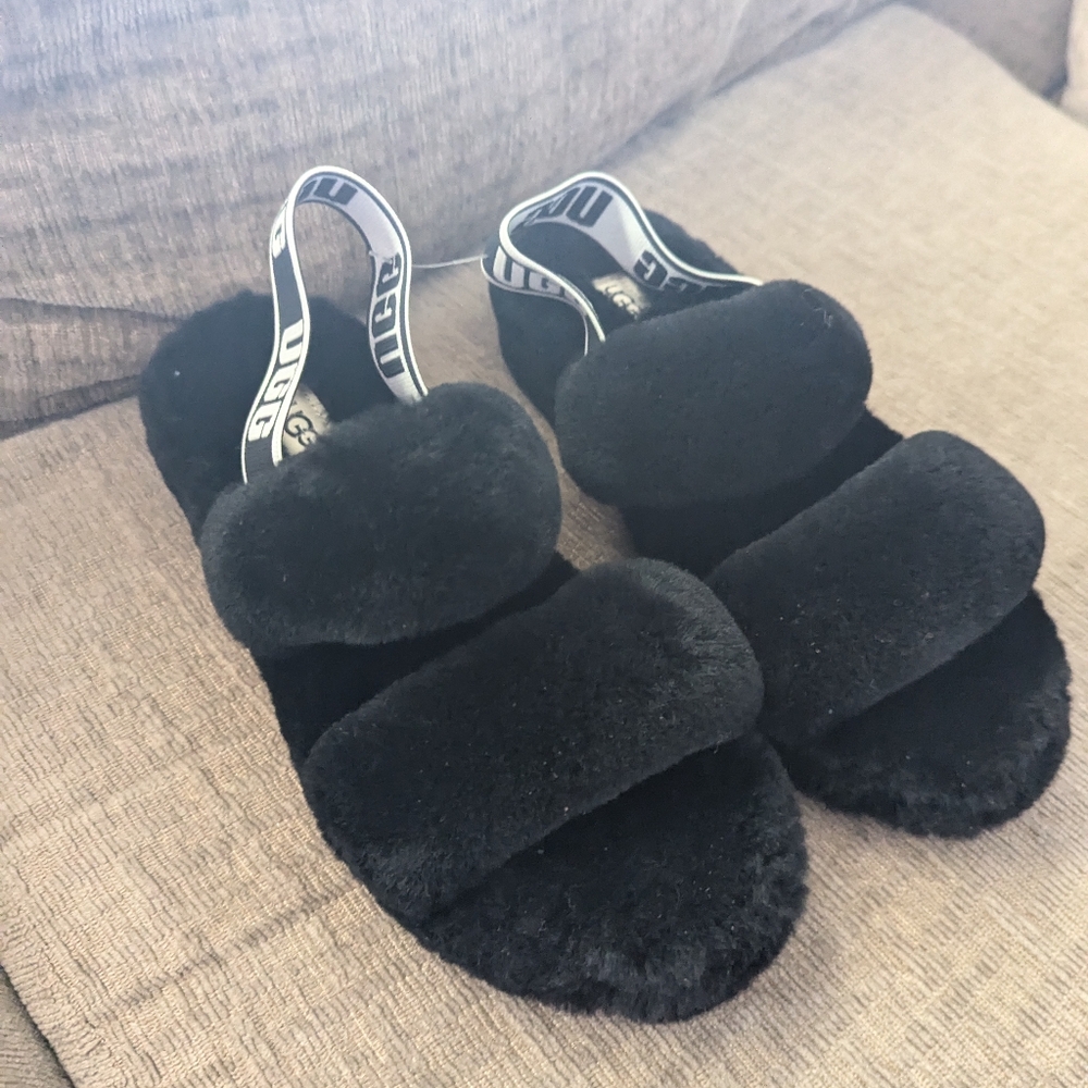 New! Ugg slippers. - Picture 1 of 4